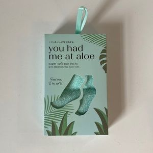 NWT Lemon Lavender Spa Socks